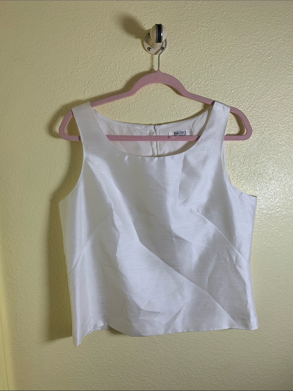 NWOT BIGIO White Textured Scoop Neck Tank Top, Size 12
